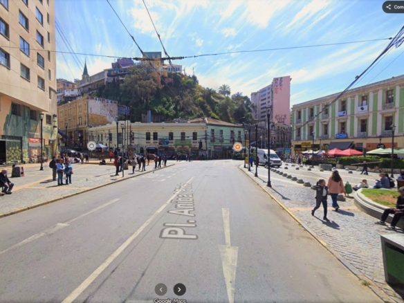 Oficina Comercial en el Centro de Valparaíso – Arriendo