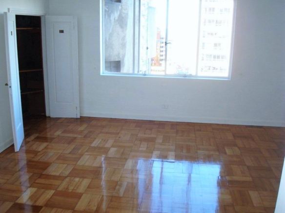 Oficina Comercial en el Centro de Valparaíso – Arriendo